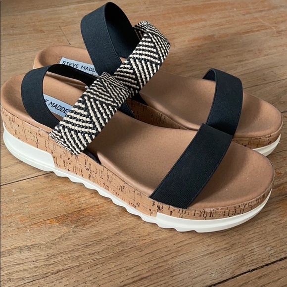 Steve Madden Shoes - Steve Madden Platform Sandal